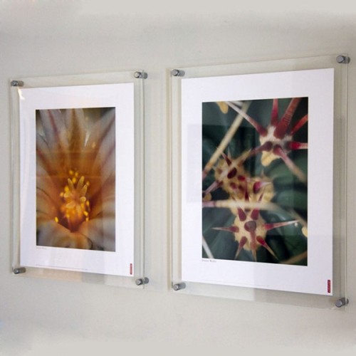 Khung mica treo tường